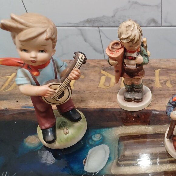 Boy Hummels - Picture 1 of 11